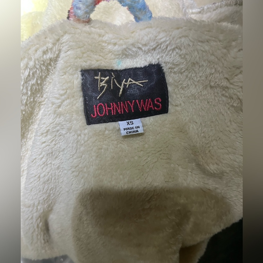 Johnny Was Biya Sherpa
Radley Waterfall Jacket (price firm, no offers accepted)